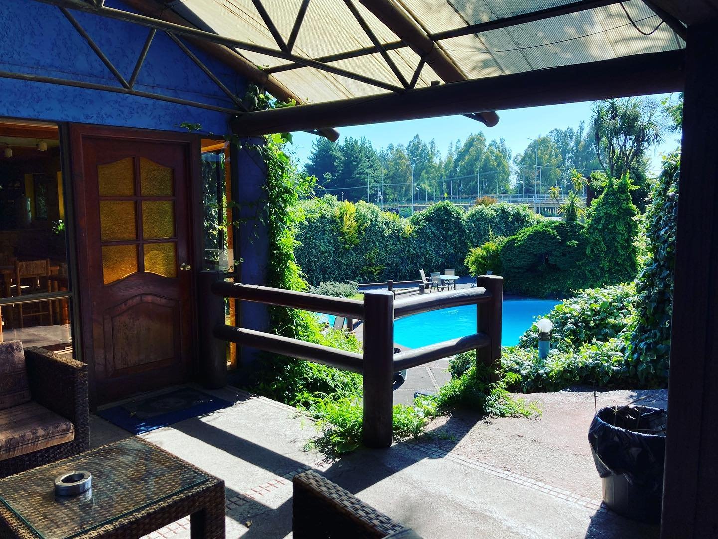Piscina vista desde el quincho